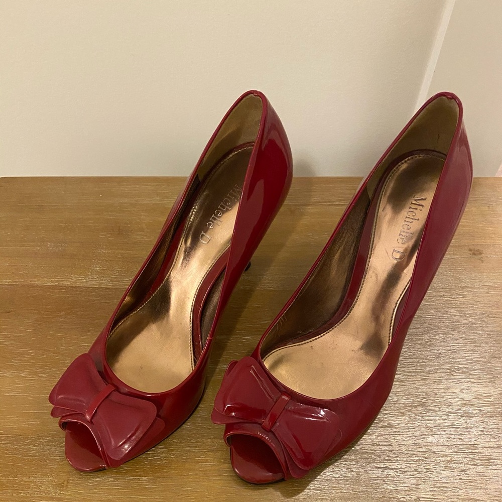 Red bow heels